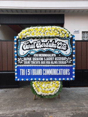Papan Bunga Duka di Wirogunan
